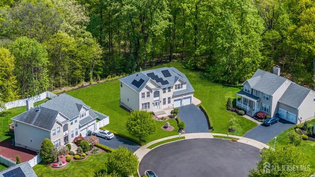 73 Stratton Road, Old Bridge, NJ 07747