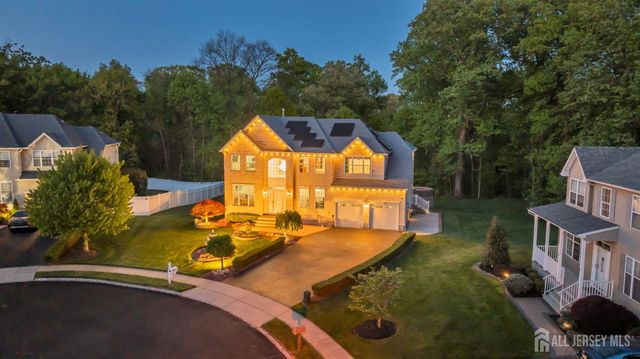 73 Stratton Road, Old Bridge, NJ 07747