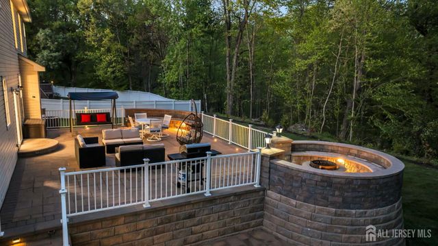 73 Stratton Road, Old Bridge, NJ 07747
