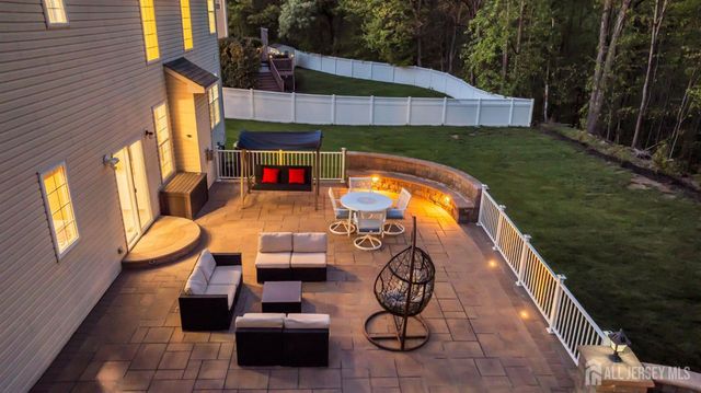 73 Stratton Road, Old Bridge, NJ 07747