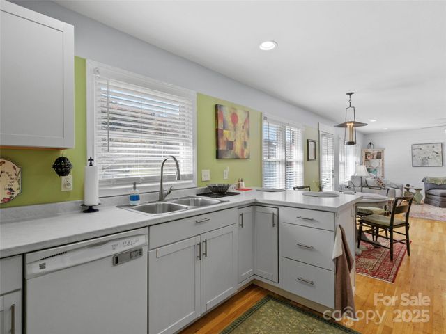 55 Cataberry Lane, Burnsville, NC 28714