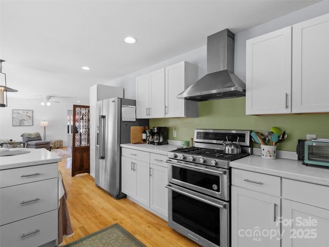 55 Cataberry Lane, Burnsville, NC 28714