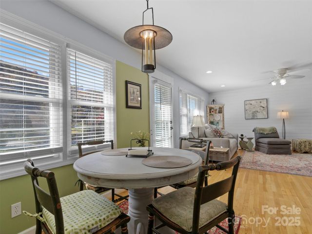 55 Cataberry Lane, Burnsville, NC 28714