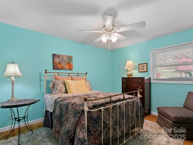 55 Cataberry Lane, Burnsville, NC 28714