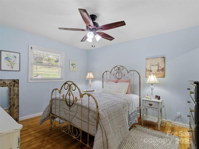 55 Cataberry Lane, Burnsville, NC 28714