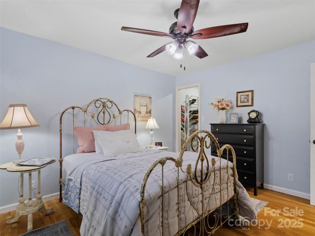 55 Cataberry Lane, Burnsville, NC 28714