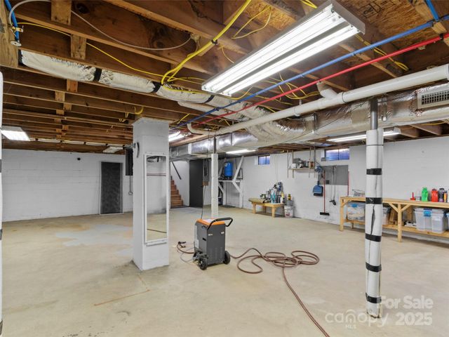 55 Cataberry Lane, Burnsville, NC 28714