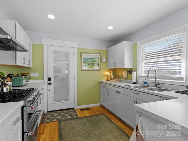 55 Cataberry Lane, Burnsville, NC 28714