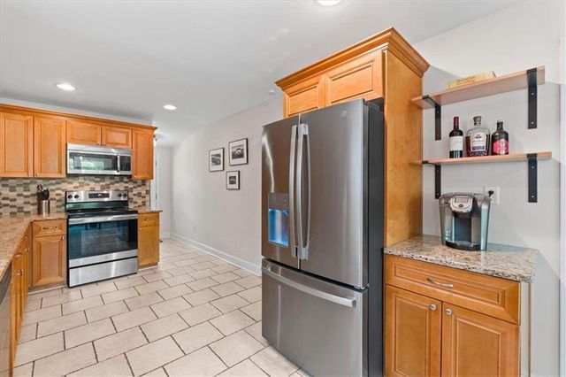 2085 Harold Avenue SE, Smyrna, GA 30080