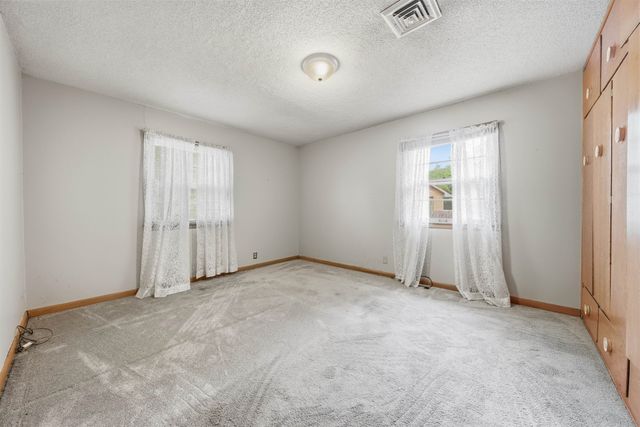 2504 E Clover Ln, Wichita, KS 67216