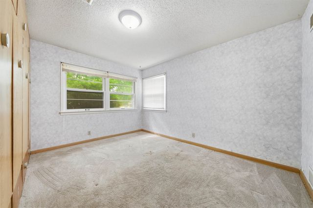 2504 E Clover Ln, Wichita, KS 67216