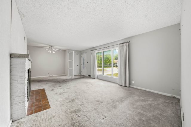 2504 E Clover Ln, Wichita, KS 67216