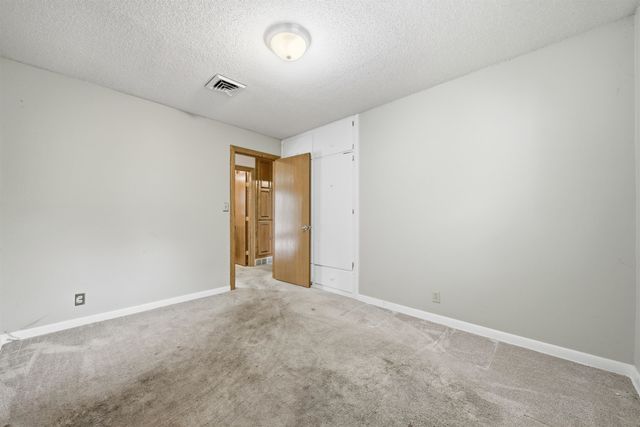 2504 E Clover Ln, Wichita, KS 67216