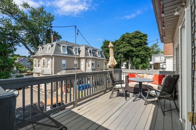 659 Moody St 3, Waltham, MA 02453