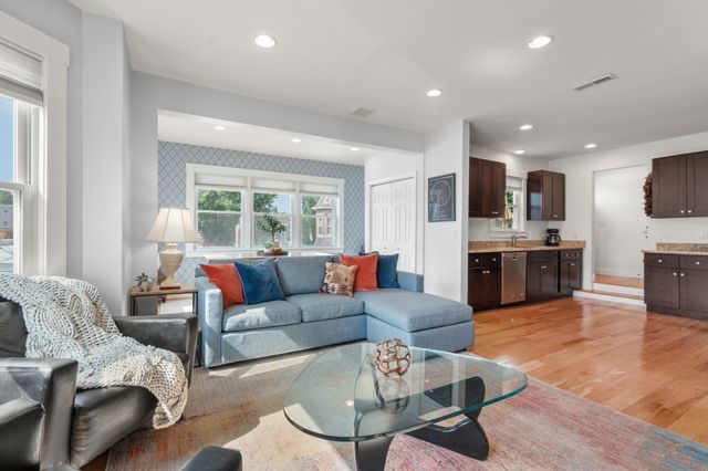 659 Moody St 3, Waltham, MA 02453