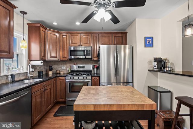 7 CHALFONT ST, Cinnaminson, NJ 08077