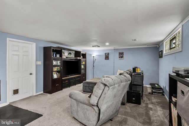 7 CHALFONT ST, Cinnaminson, NJ 08077
