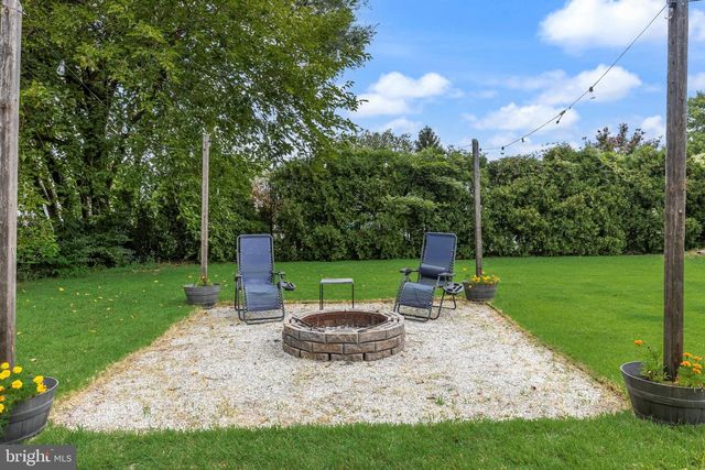 7 CHALFONT ST, Cinnaminson, NJ 08077