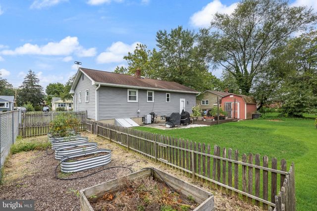 7 CHALFONT ST, Cinnaminson, NJ 08077