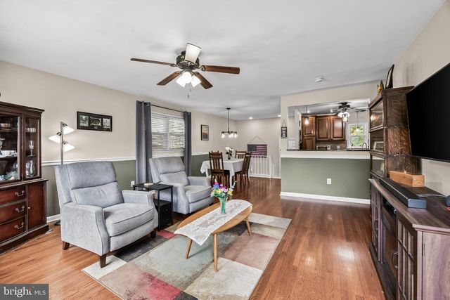 7 CHALFONT ST, Cinnaminson, NJ 08077