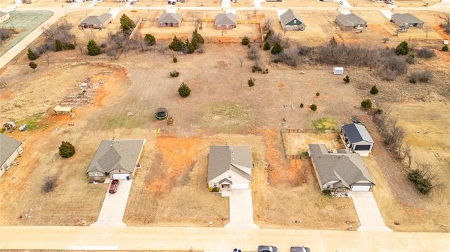 13134 Huntington Drive, Edmond, OK 73025