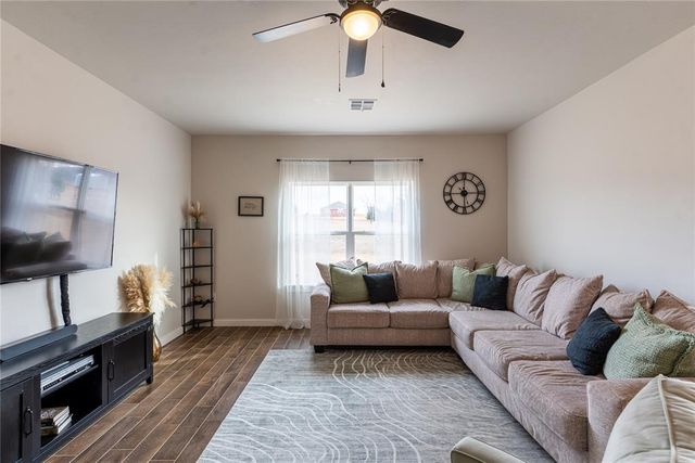 13134 Huntington Drive, Edmond, OK 73025