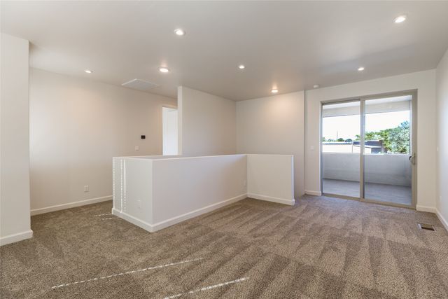 2050 Calle Sombra, Santa Fe, NM 87505