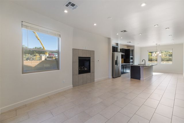 2050 Calle Sombra, Santa Fe, NM 87505