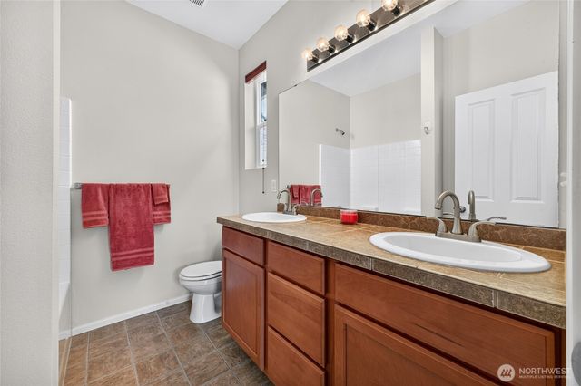 6618 Charlotte Avenue SE, Auburn, WA 98092