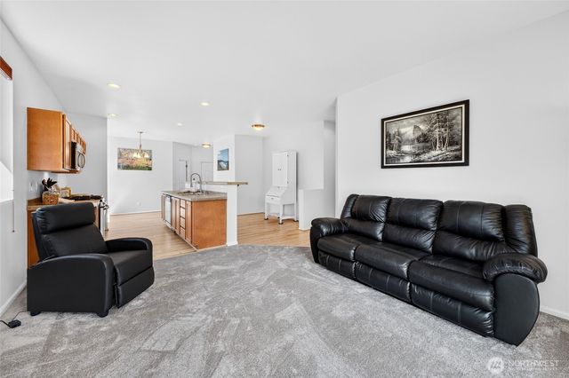 6618 Charlotte Avenue SE, Auburn, WA 98092