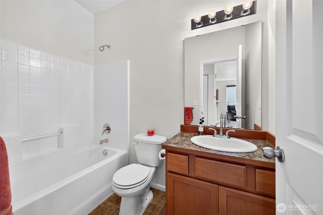 6618 Charlotte Avenue SE, Auburn, WA 98092