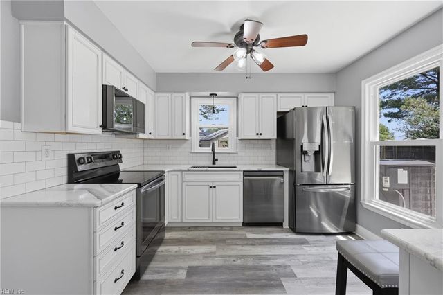 900 Chimo CT, Virginia Beach, VA 23454