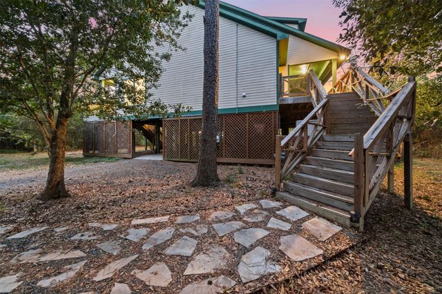 4510 Lininger Lane, Dickinson, TX 77539