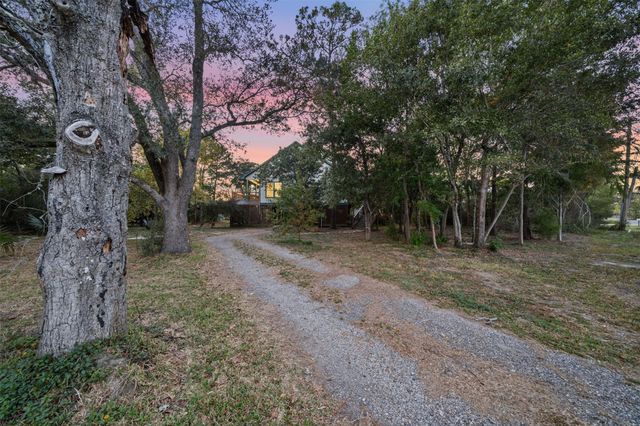 4510 Lininger Lane, Dickinson, TX 77539