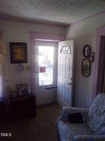 1086 Center Street, Fayetteville, NC 28306