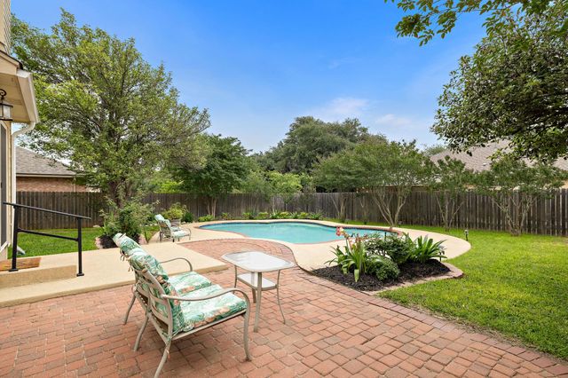 1800 Hollow Ridge DR, Cedar Park, TX 78613