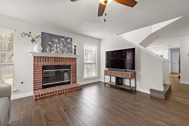 1800 Hollow Ridge DR, Cedar Park, TX 78613