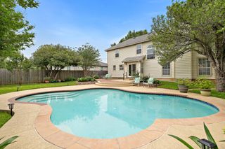 1800 Hollow Ridge DR, Cedar Park, TX 78613