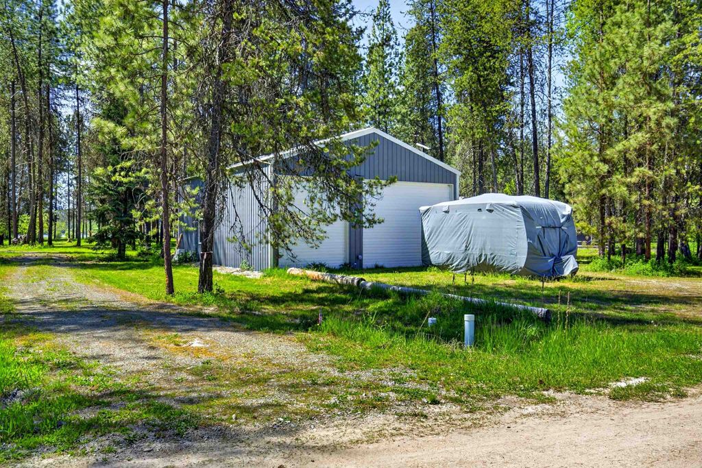 272 Robin Rd, Usk, WA 99180 photo 13