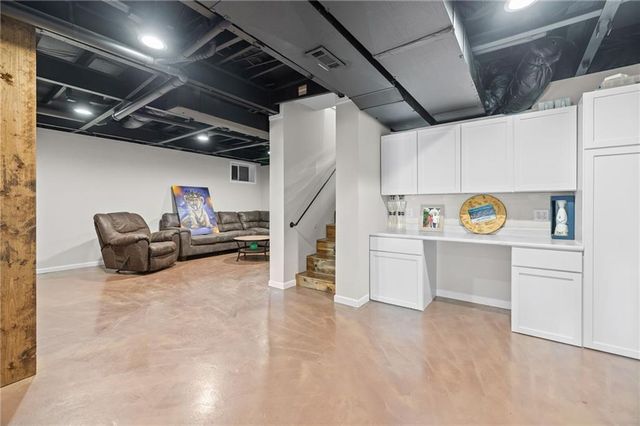 10908 S Outer Belt Road, Lone Jack, MO 64070