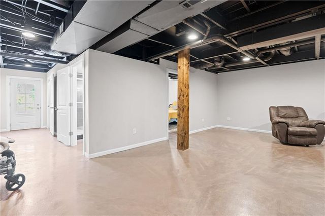 10908 S Outer Belt Road, Lone Jack, MO 64070