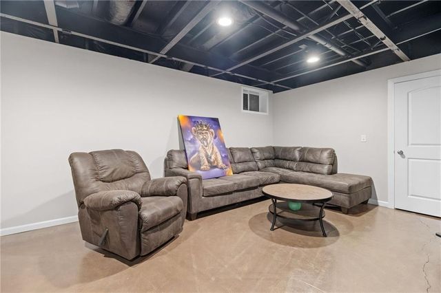 10908 S Outer Belt Road, Lone Jack, MO 64070