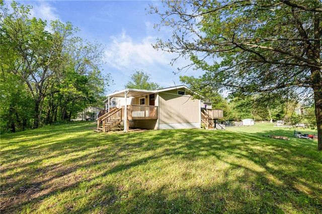 10908 S Outer Belt Road, Lone Jack, MO 64070
