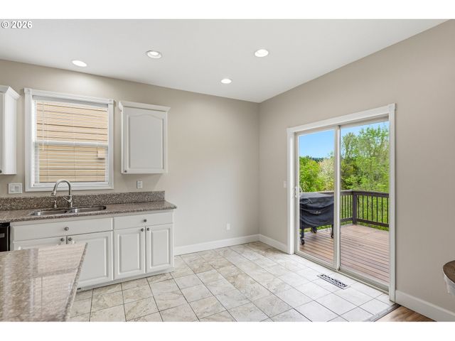 16864 Sw STELLAR Dr, Sherwood, OR 97140