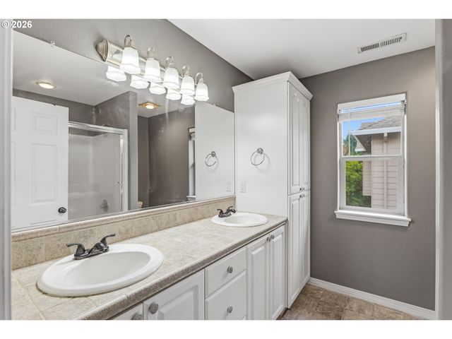 16864 Sw STELLAR Dr, Sherwood, OR 97140