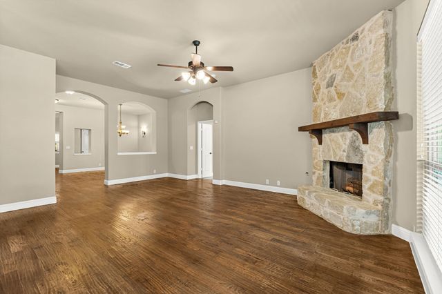 5333 Smokey Ridge Drive, Fort Worth, TX 76123