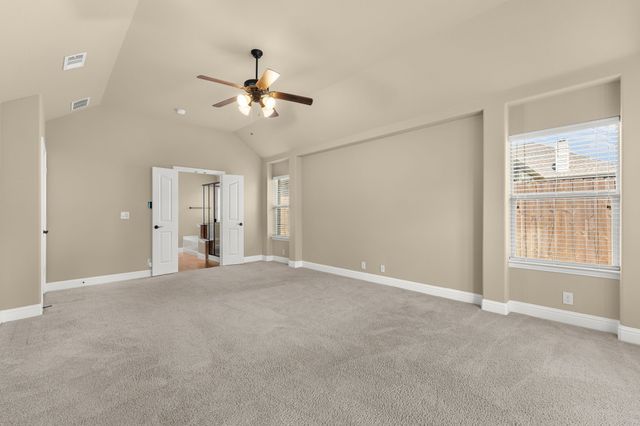 5333 Smokey Ridge Drive, Fort Worth, TX 76123