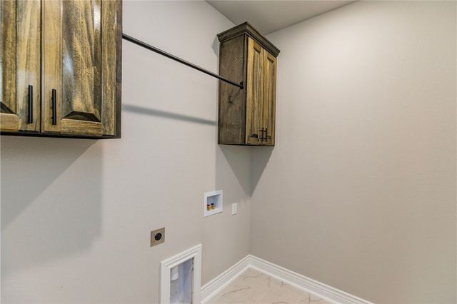 6605 SW Basswood, Bentonville, AR 72713