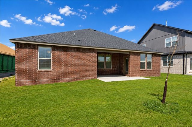 6605 SW Basswood, Bentonville, AR 72713