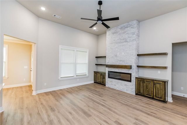 6605 SW Basswood, Bentonville, AR 72713